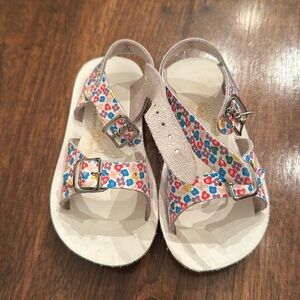 Girls sun sans surfers multicolor floral